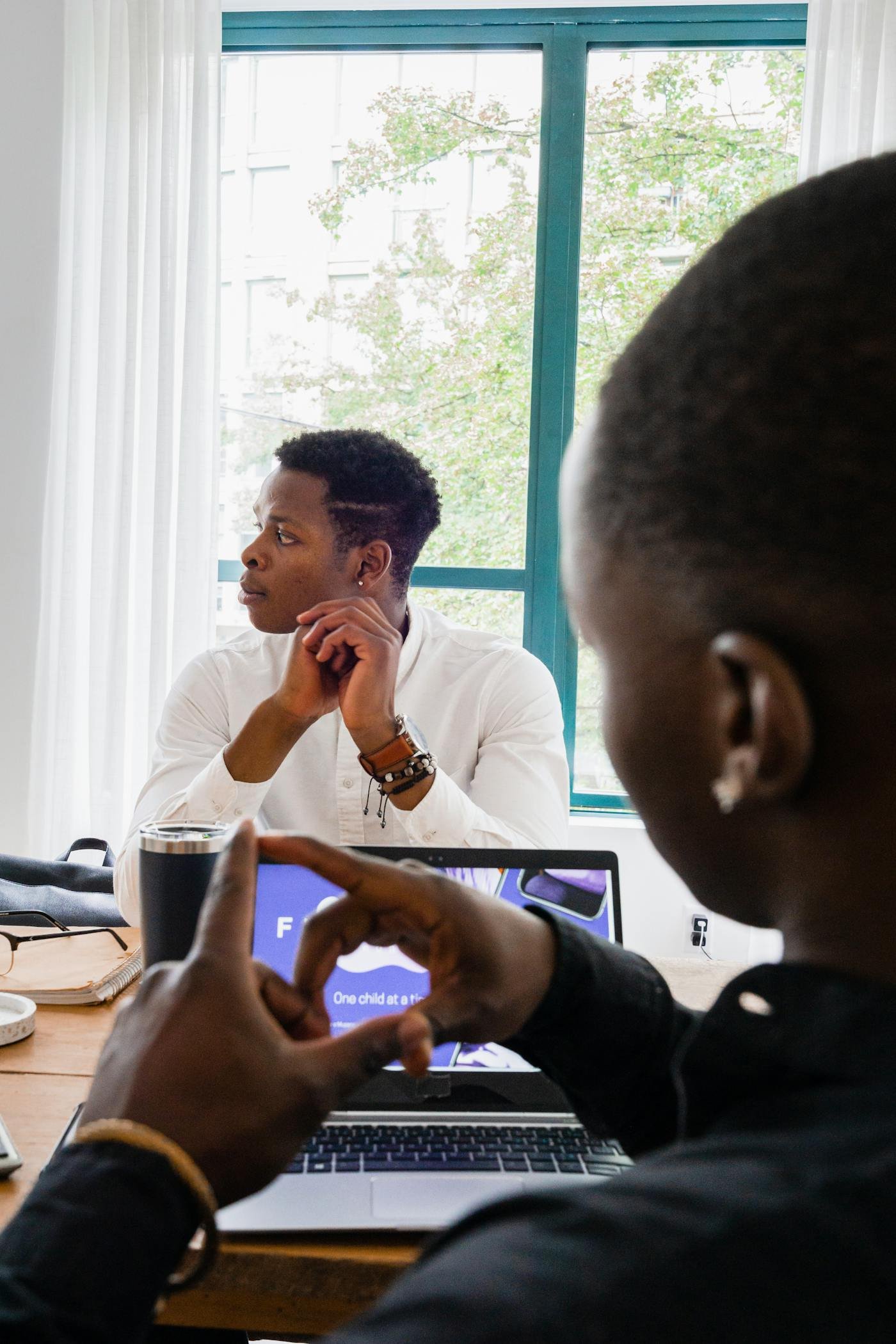 Professionnels africains en discussion